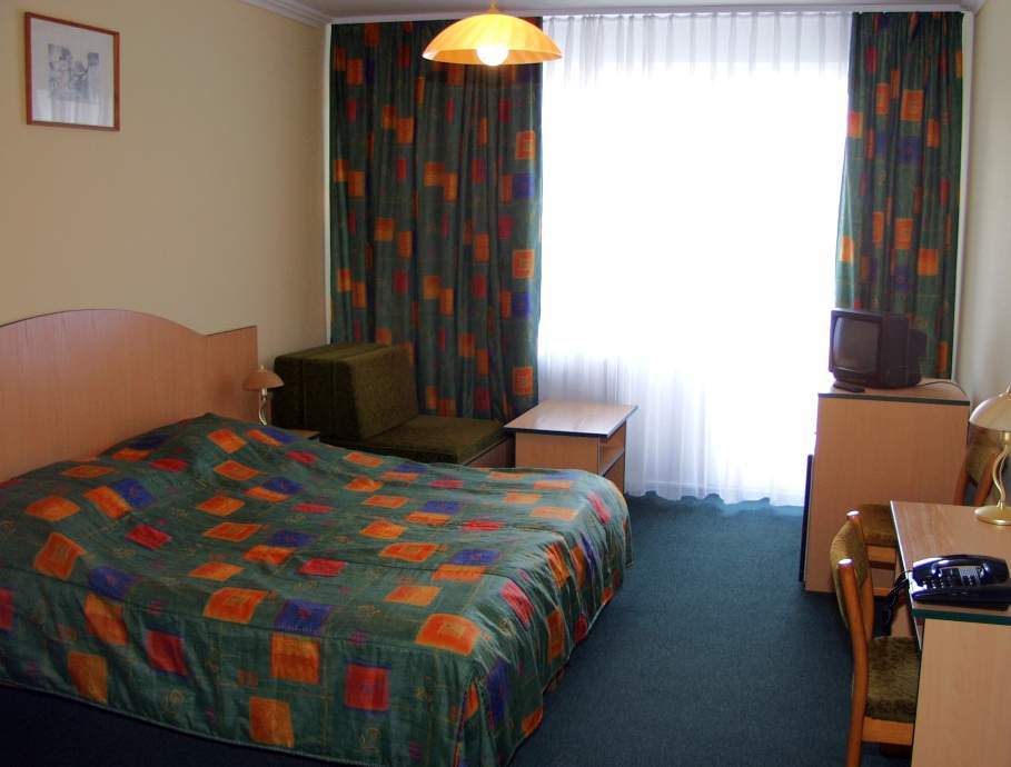 Hotel Magistern Сиофок Екстериор снимка