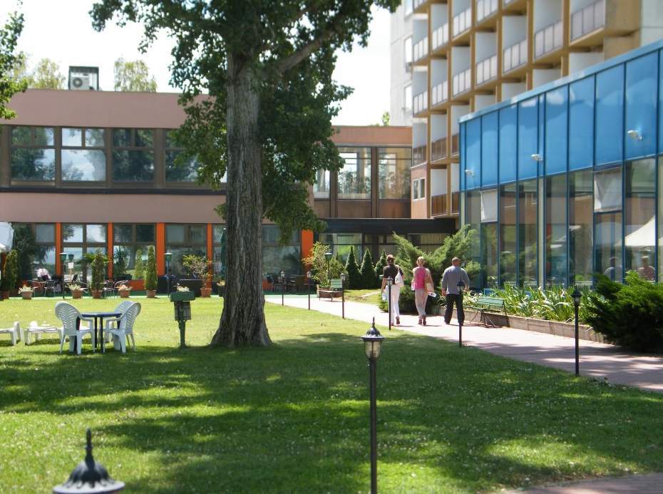 Hotel Magistern Сиофок Екстериор снимка
